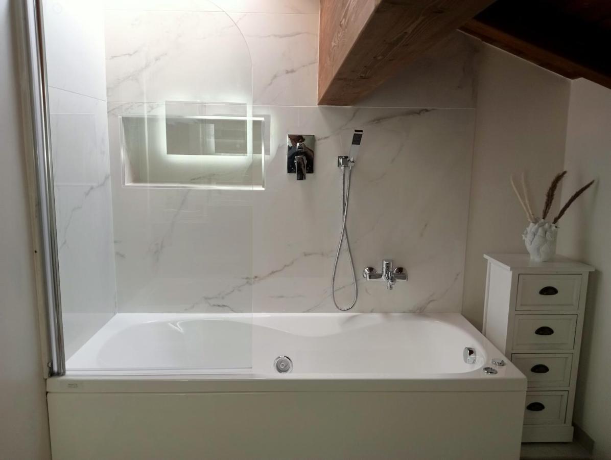 Bed and Breakfast Casale Monte Valestra Bebbio Екстер'єр фото